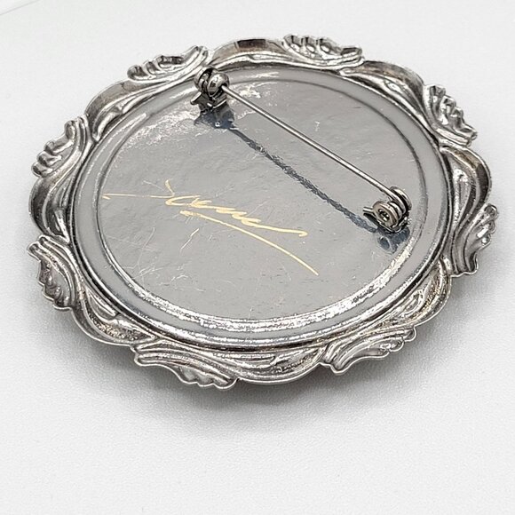 Hand Painted Floral Flower Round Brooch Lacquered Artist Signed Multicolor 2.25" - Picture 5 of 6